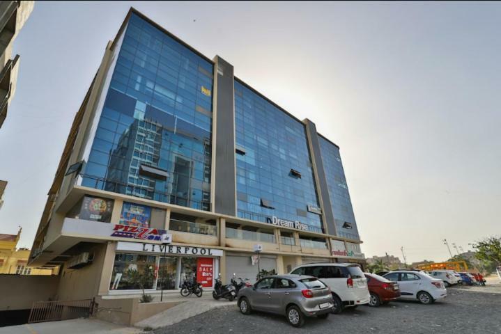 Hotel Pathik Villa Amhedabad Dış mekan fotoğraf