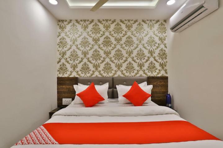 Hotel Pathik Villa Amhedabad Dış mekan fotoğraf