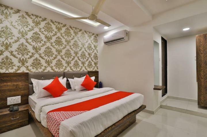 Hotel Pathik Villa Amhedabad Dış mekan fotoğraf