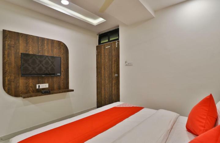 Hotel Pathik Villa Amhedabad Dış mekan fotoğraf